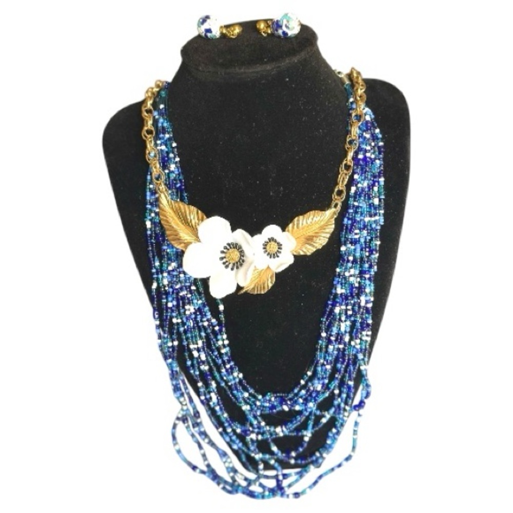 Elegant Blue and Gold Floral Necklace Set